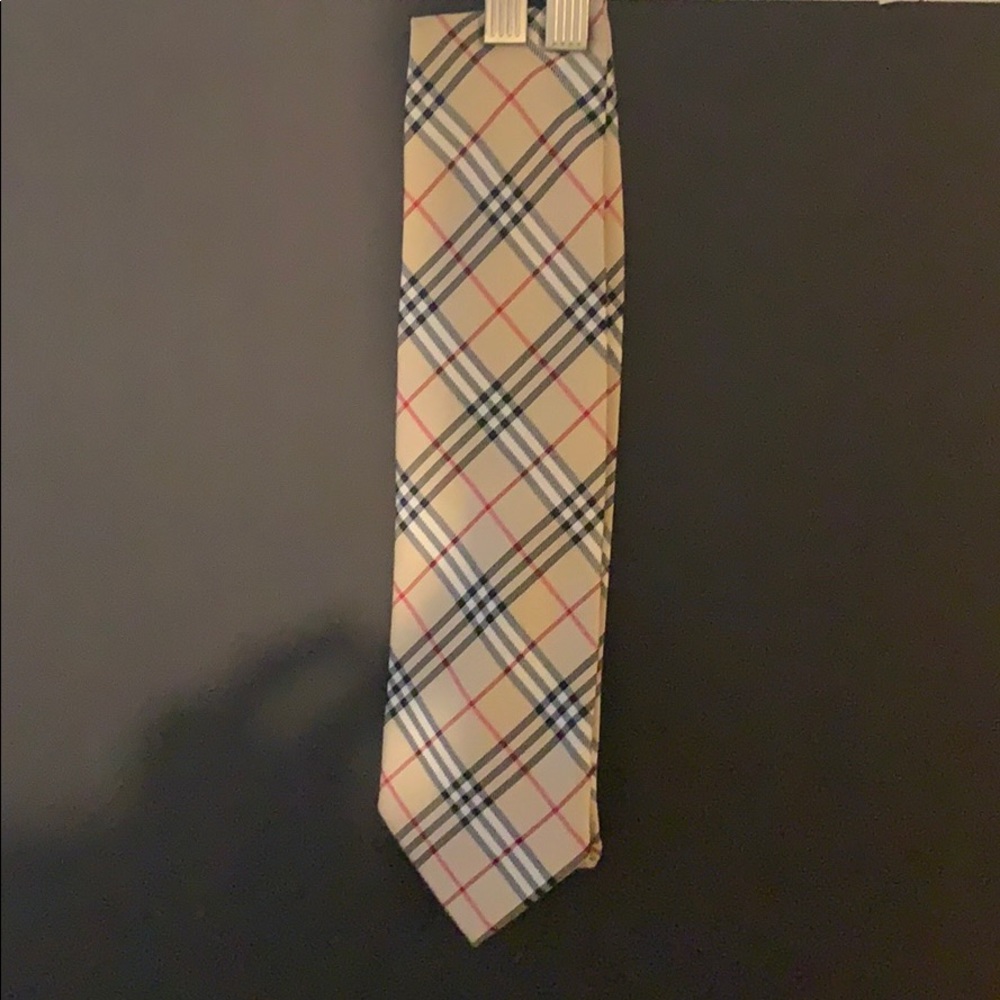 Burberry classic plaid tie